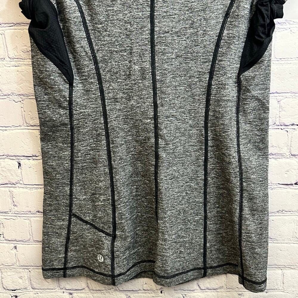 Lululemon Run Full Tilt Short Sleeve Shirt Heathered Black Women's 8 Athletic - Picture 3 of 8